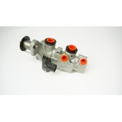 2019-2021 Volkswagen Tiguan Brake Master Cylinder 5QM614019H