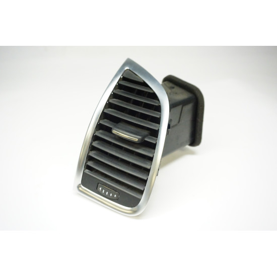 2007-2015 4L Audi Q7 - Driver HVAC Air Vent 4L0 820 901 T