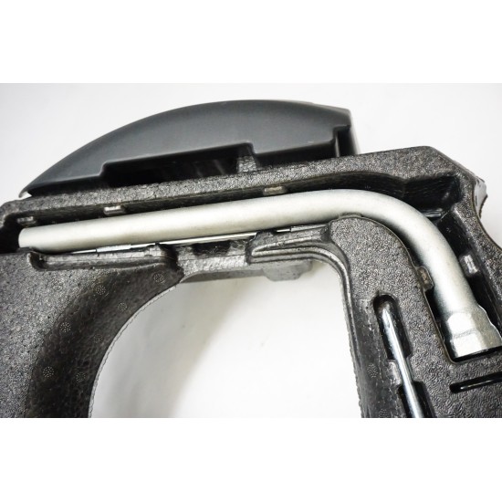 2013-2018 AUDI S7 Wheel Well Road Side Tool Kit 4G0012109C