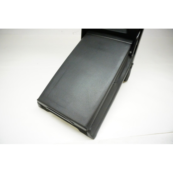 2015 AUDI Q3 2nd Row Seat Arm Rest Console 8U0885081E