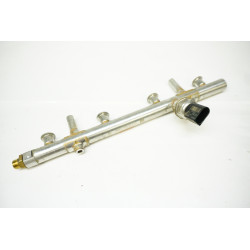 2014-2017 Volkswagen Beetle 1.8T Fuel Distribution Rail 06K133317H