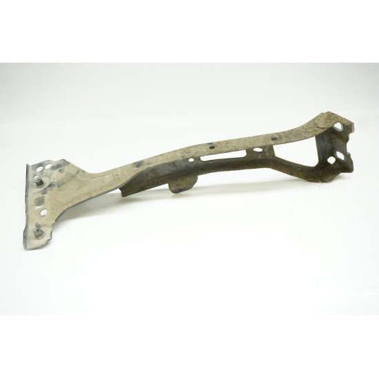 B9 Audi A4 S4 Driver Side Fender Support Bracket Left 8W0821135C