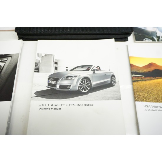 2011 Audi TT Owners Manual Books and Cover 1125618J921