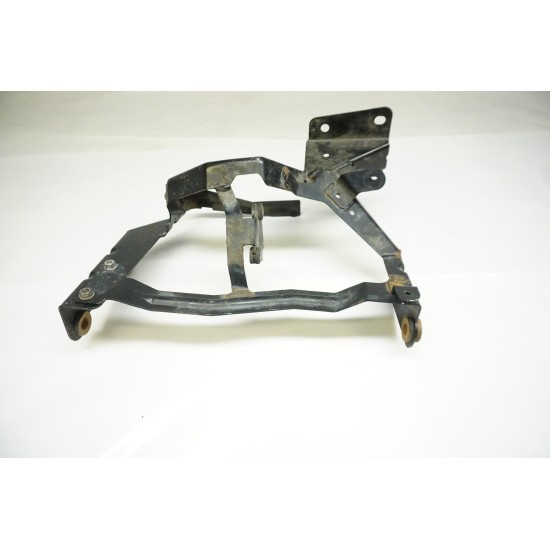 13-15 AUDI RS5 Right Auxiliary Radiator Bracket  8K0121261G