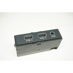 2017-2019 B9 AUDI A4 S4 Aux / USB Interface Module 8W0035736