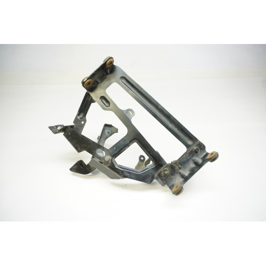 13-15 AUDI RS5 Left Auxiliary Radiator Bracket 8K0121259