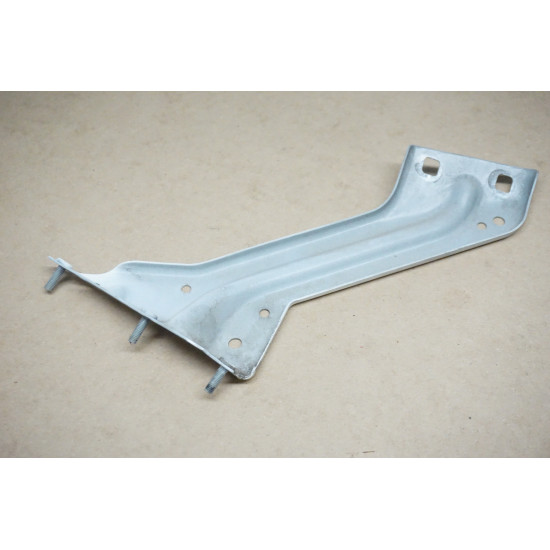 2014-2017 AUDI SQ5 Driver Side Front Fender Bracket 8R0821135