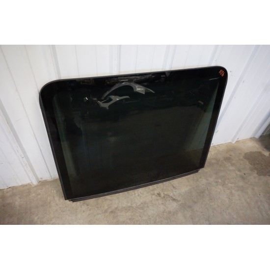 2009-2017 Volkswagen Tiguan - Fixed Rearward Moon Roof Glass Panel 5N0877056