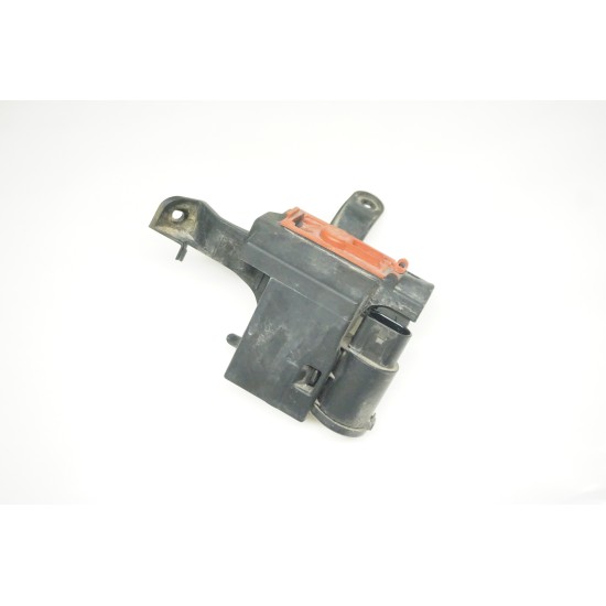 2017-2020 AUDI A4 Engine Bay Battery Terminal POSITIVE Junction 8W0941823F