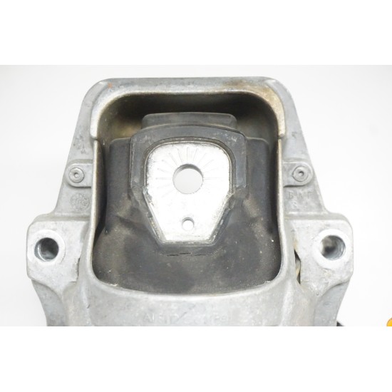2013-2015 AUDI RS5 Left Engine Vibration Dampener Mount 8R0199381AG