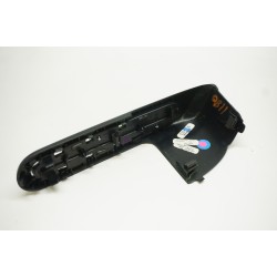 Volkswagen Beetle Driver Door Panel Pull Handle Trim 5C5-868-663-B