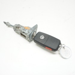 2015 Volkswagen Passat Door Lock Cylinder and Key 107837167AT