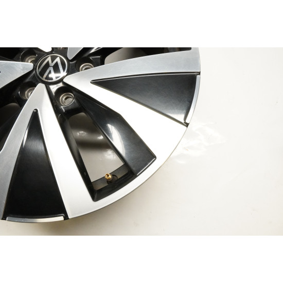 2021-2024 Volkswagen Taos 18