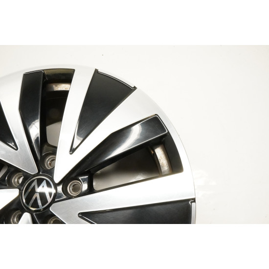 2021-2024 Volkswagen Taos 18