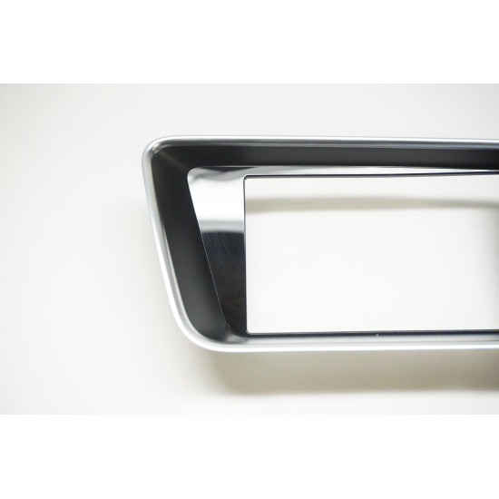 8R AUDI SQ5 Media Navigation Display Screen Trim 8R1-857-186-S