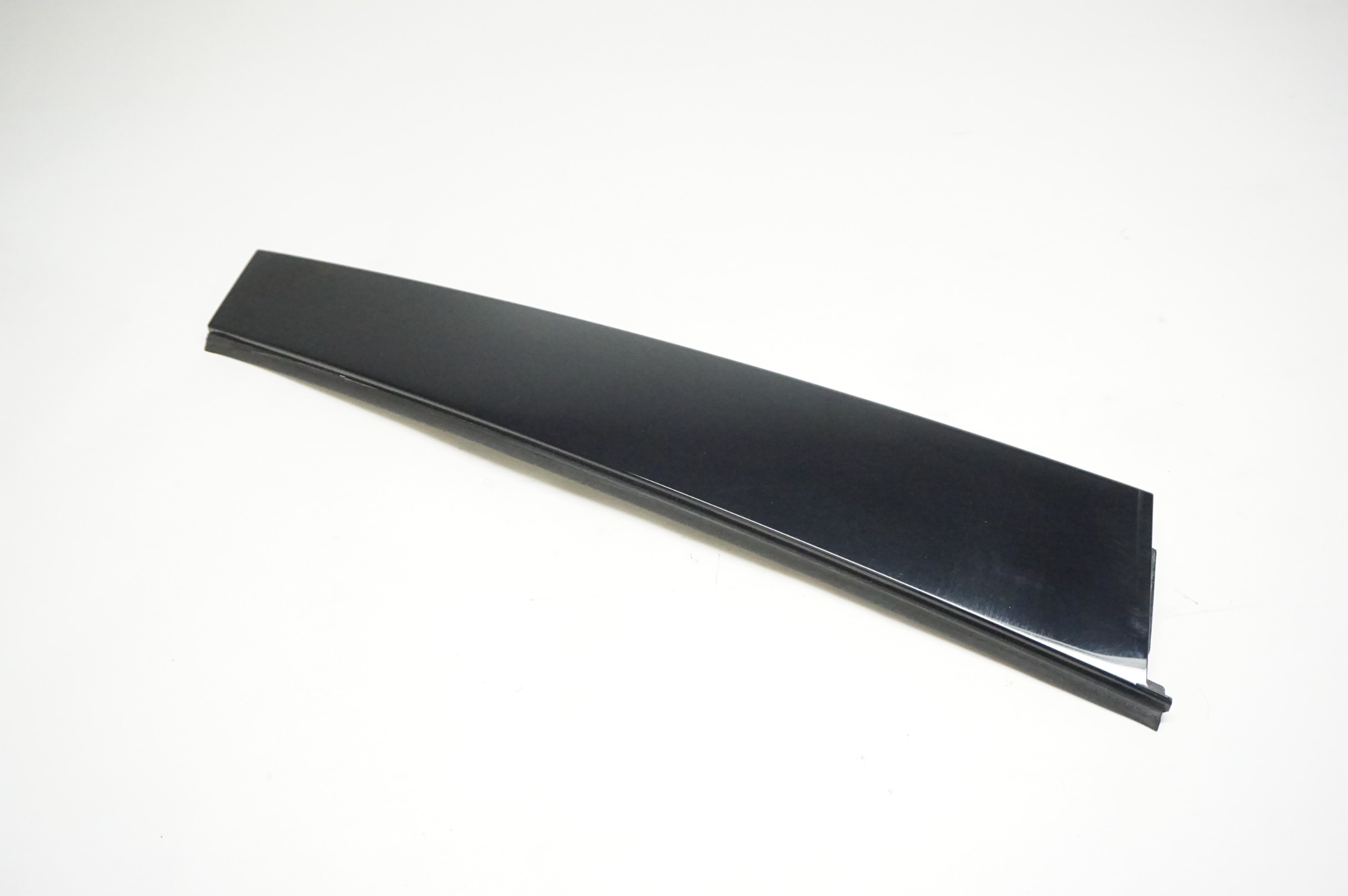 2021-2024 Audi Q5 - Rear Driver Side Door B Pillar Trim