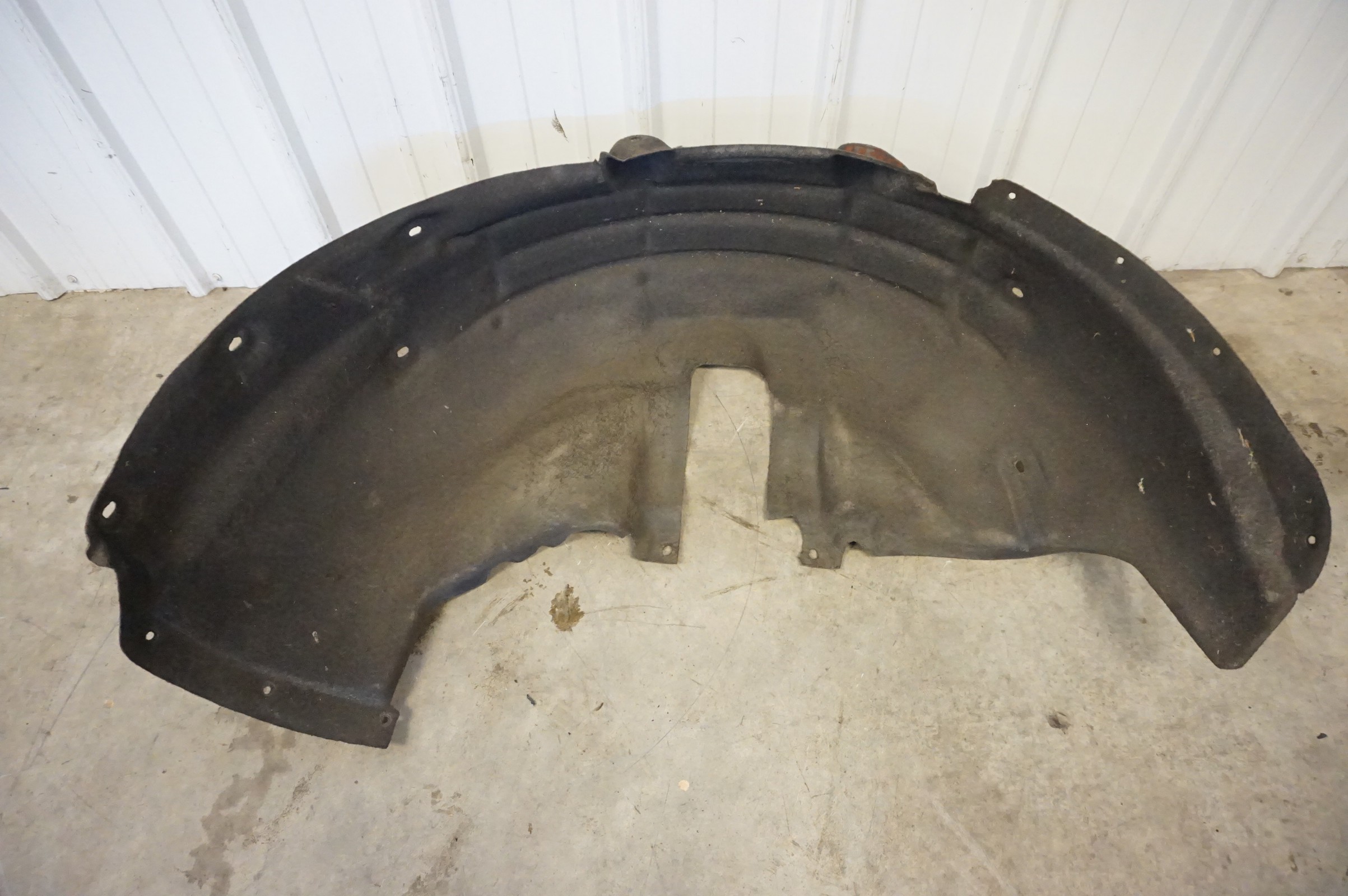 2014-2017 AUDI SQ5 - REAR DRIVER SIDE FENDER LINER 8R0810171C