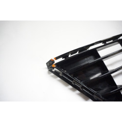 2015-2017 Volkswagen Golf R Bumper Grille Adaptive Cruise Cracked 5G0853677G