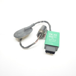Audi Volkswagen Fuel Control Module 3C0 906 093 A
