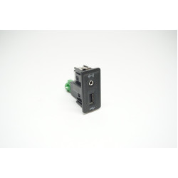 2017-2019 Volkswagen Alltrack Aux / USB Interface Plug 5Q0 035 726 E