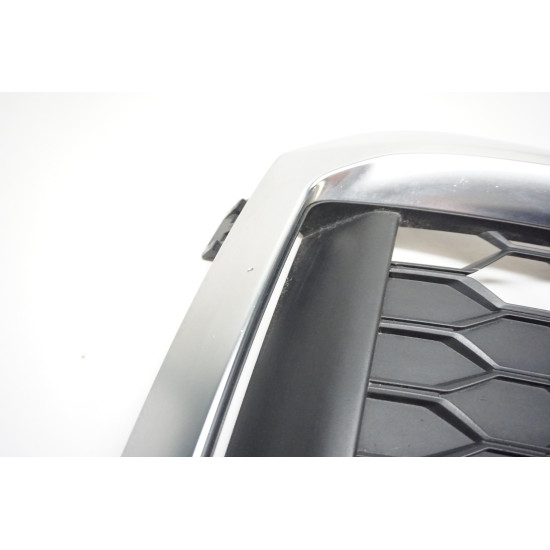 2021-2024 Audi A4 S Line Passenger Bumper Grille 8W0807682AM