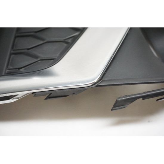 2021-2024 Audi A4 S Line Passenger Bumper Grille 8W0807682AM