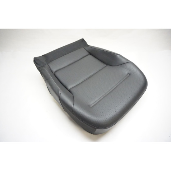 2017-2019 Volkswagen Alltrack Driver Seat Cover 5GM881405AM NOTES