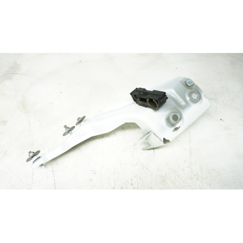 2018-2024 Audi Q5 Fender Support Bracket Left Front 80A821135A