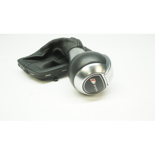 2011-2013 AUDI 8P A3 Shift Knob and Boot 8X1713141