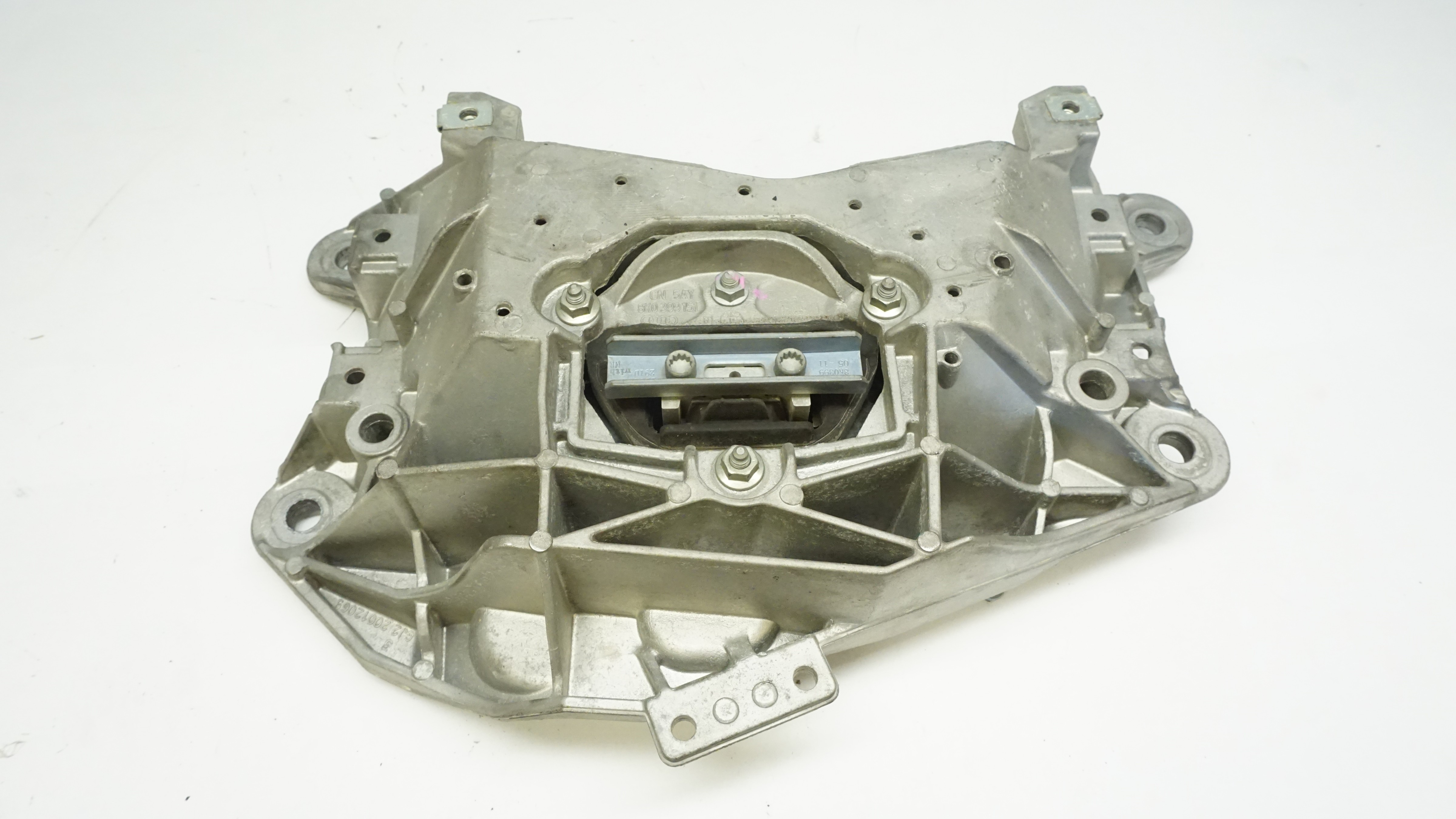 2011 2012 Audi A8 4.2L V8 Transmission Mount Bracket Cross Brace