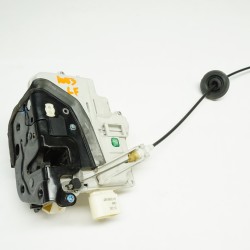 06-06 AUDI A4 Avant - Driver Door Lock Actuator - Left Front OEM 8E1 837 015 AB