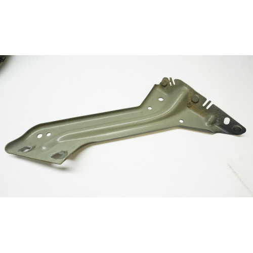 2014 - 2017 Audi SQ5 Left Fender Support Bracket 8R0 821 135