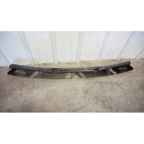 2019-2021 Volkswagen Tiguan Rear Bumper Reinforcement Bracket 5NN807863