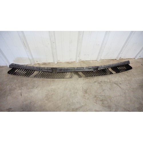 2019-2021 Volkswagen Tiguan Rear Bumper Reinforcement Bracket 5NN807863