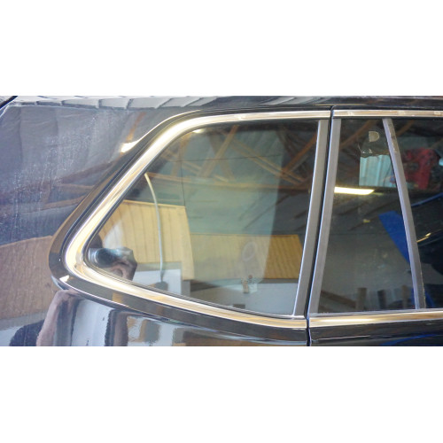 2018-2021 Volkswagen Tiguan Passenger Rear Quarter Window Glass Right OEM