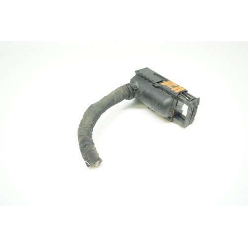 Volkswagen GTI Pig Tail Plug 3C0906385