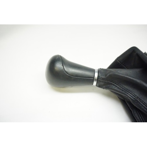 2009-2012 AUDI Q5 Shift Knob and Boot Black 8K1713139A