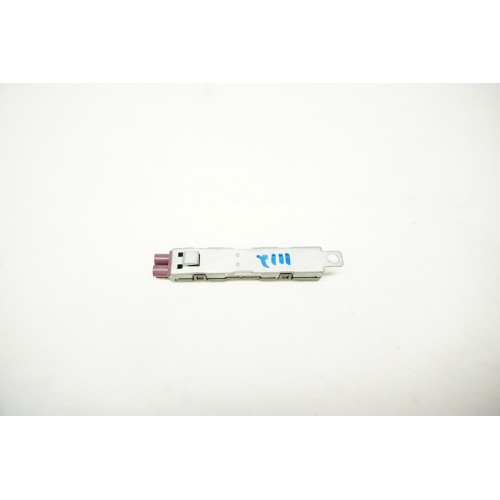 2009-2017 Audi Q5 SQ5 Left Antenna Booster 8R0035225C