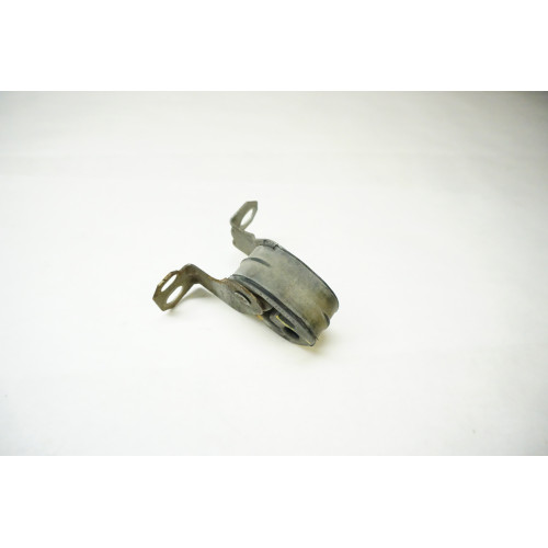 2014-2018 AUDI RS7 Middle Exhaust Hanger Bracket 8K0253144F