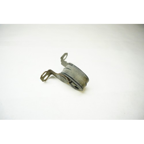 2014-2018 AUDI RS7 Middle Exhaust Hanger Bracket 8K0253144F