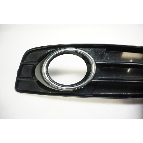 2010-2013 Audi A3 TDI Passenger Fog Light Grille Right 8P0807682K