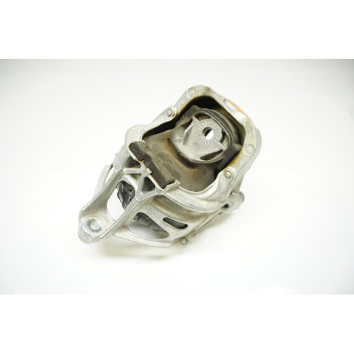 AUDI Q5 2.0T Passenger Side Engine Mount Right 4M0199372B OEM 18-20