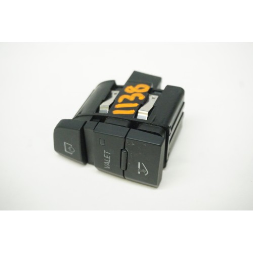 AUDI Q7 Dash Switch Media Screen, Valet, Glovebox Button 4L1927227A