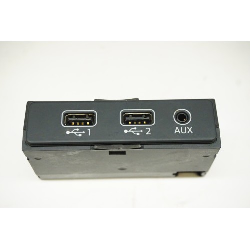 2017-2019 B9 AUDI A4 S4 Aux / USB Interface Module 8W0035736