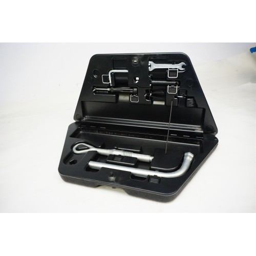 D3 AUDI A8 S8 Road Side Lug Wrench Tool Kit 4E0012123C
