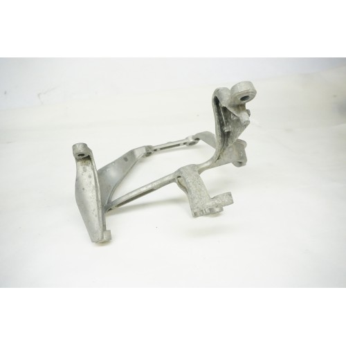 2004 - 2008 Audi A8 A8L Air Suspension Compressor Bracket