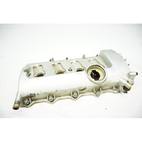 AUDI A8 4.2L V8 DRIVER SIDE ENGINE VALVE COVER - LEFT 077103471T