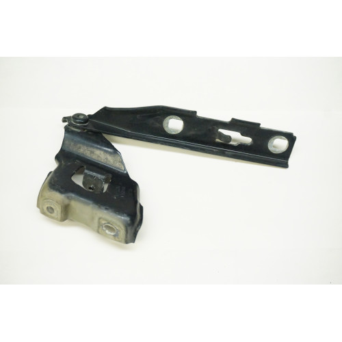 2010-2016 Audi S4 Driver Side Hood Hinge 8K0-823-301-D
