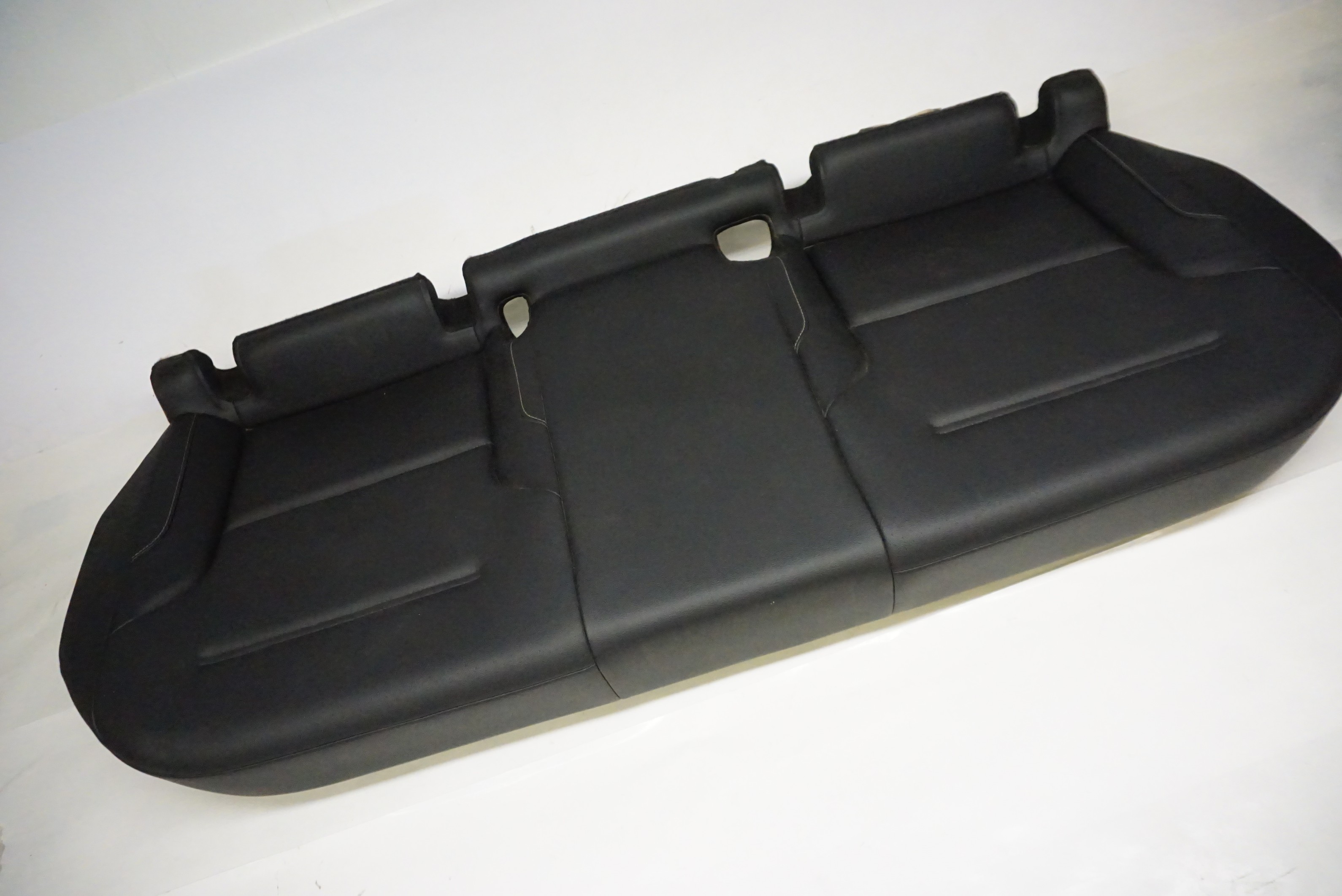 2017 - 2019 Volkswagen Alltrack Rear Seat Bench Cushion Cover 5GM885405AM