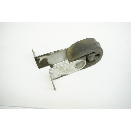 2013-2018 AUDI S6 Middle Exhaust Hanger Bracket 8K0253144E